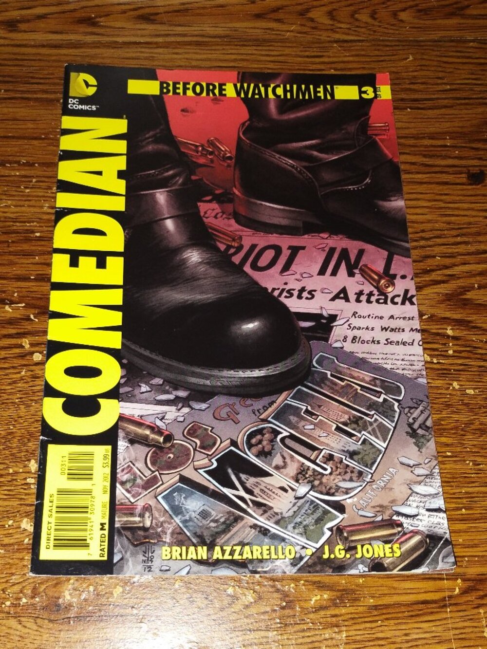 Before Watchmen: Comedian #3 (DC Comics, 2012)